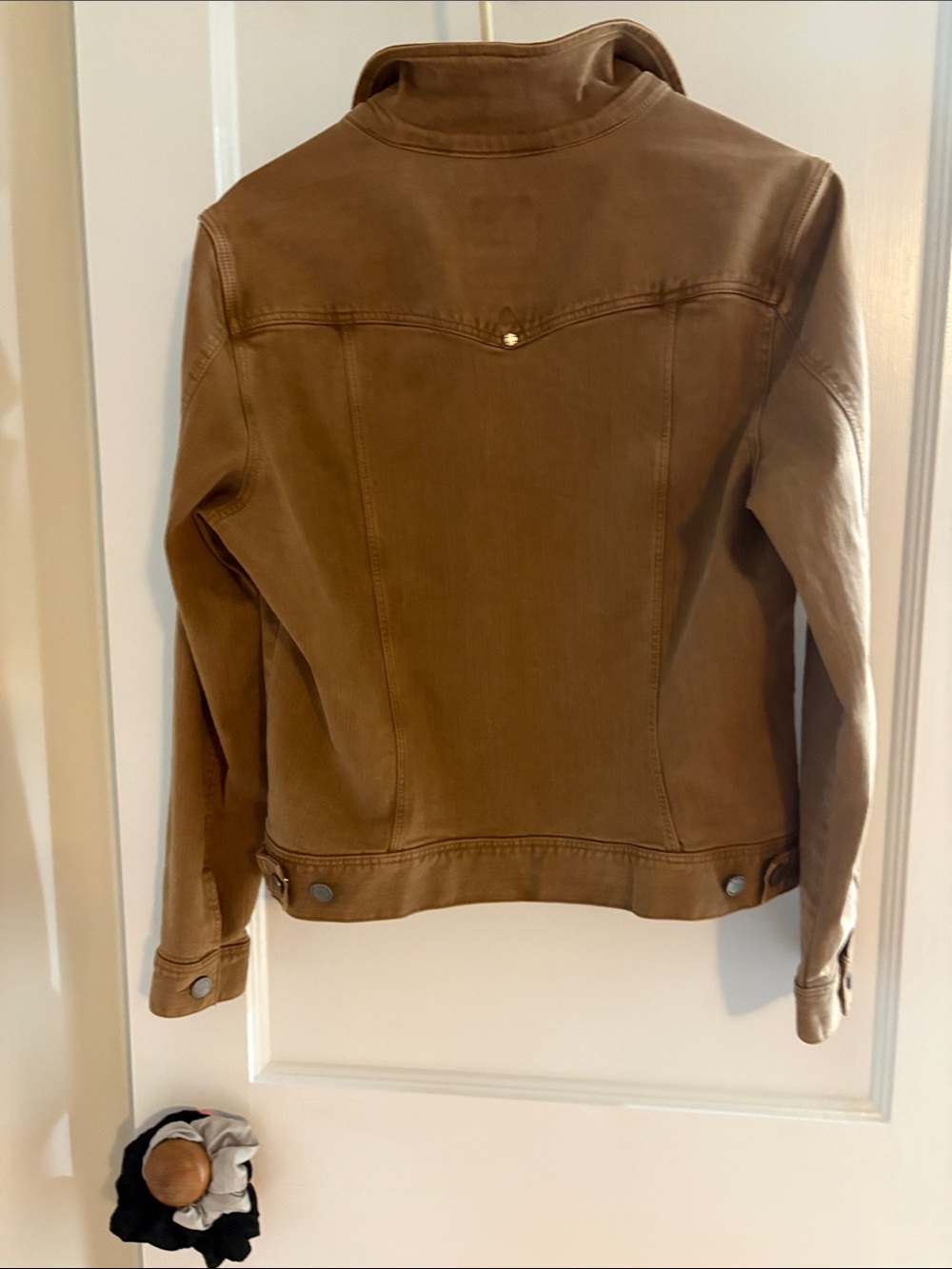 Liverpoot Women's Tan Denim Jacket - Picture 5 of 7